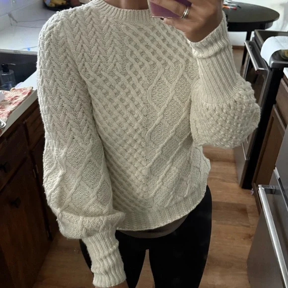 FRAME Cable Knit Puff Sleeve Sweater – Ivory / Cream (Small) - Picture 10 of 10